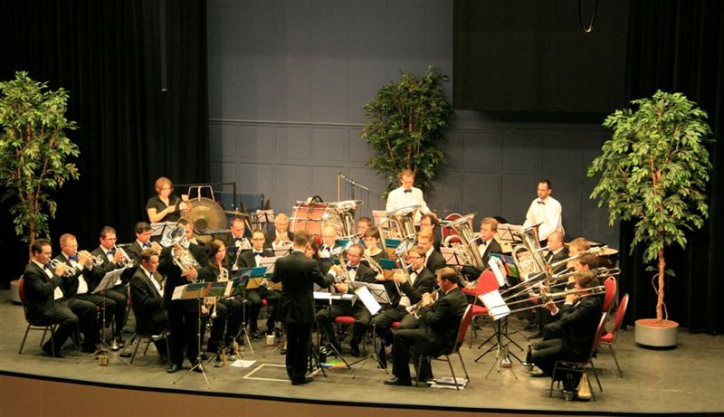 Marc dirigeert Brass Band Limburg